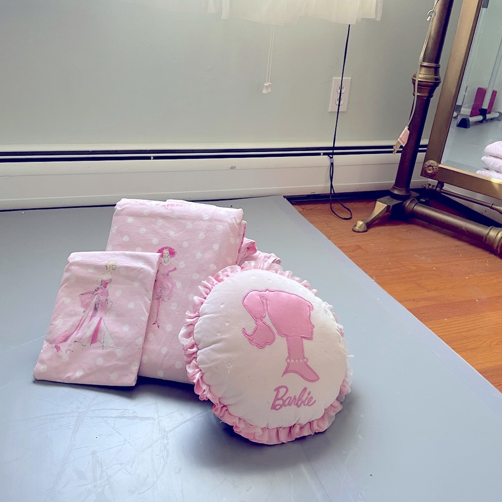 Pottery Barn Kids Barbie Duvet Queen/Full with Standard Sham and Throw Pillow